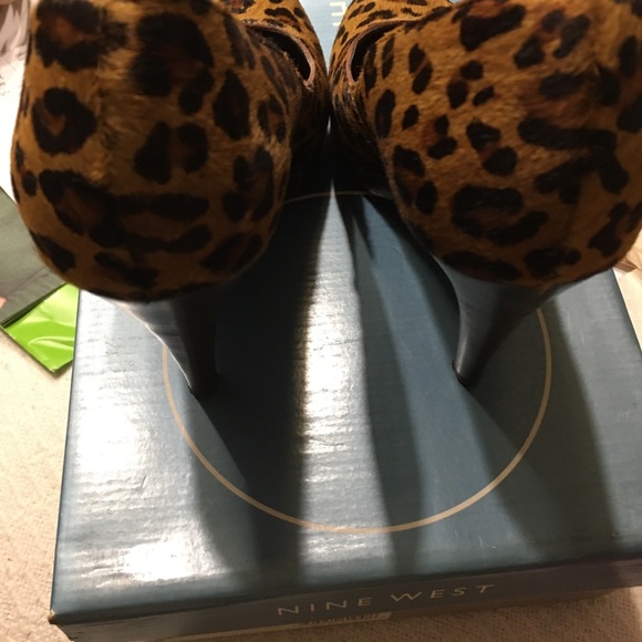 Nine West ANGENIR BROWN PONY 7.5 Beautiful shoe - Picture 6 of 7